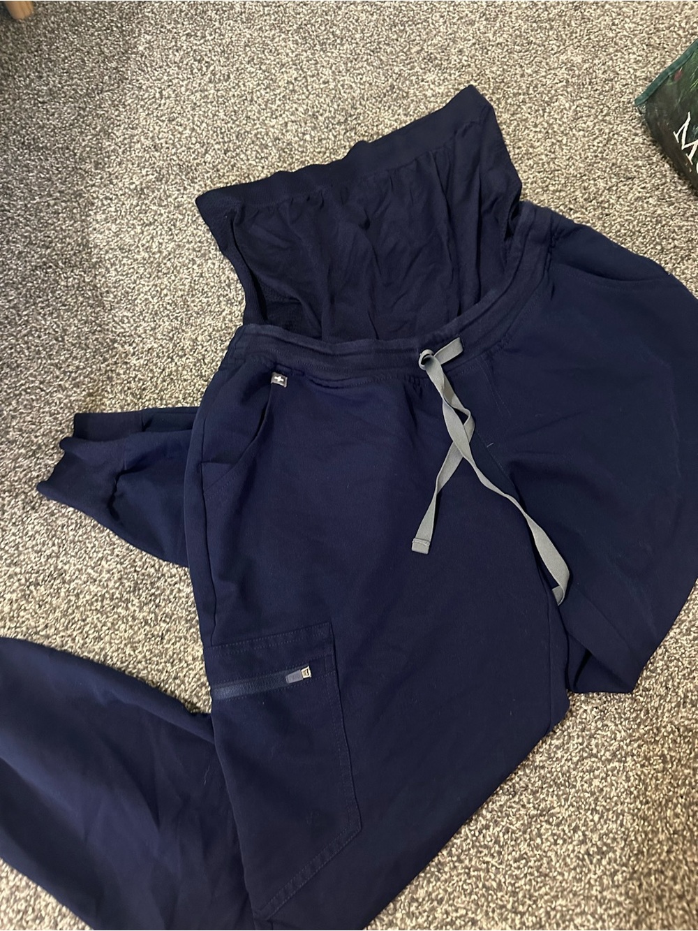 FIGS Maternity Navy Joggers size small :)